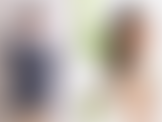 結婚相手について悩む男性