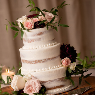 rustic wedding cake with flowers