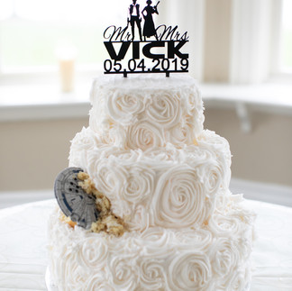 Millenium Falcon crashes into Star Wars Themed wedding cake