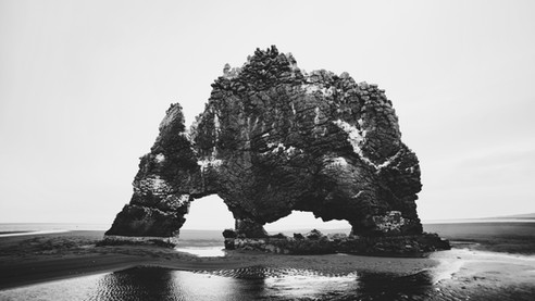 Hvitserkur, Islande