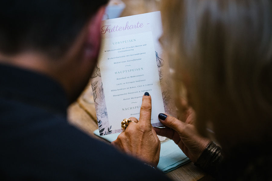 Futterkarte auf der Hochzeit