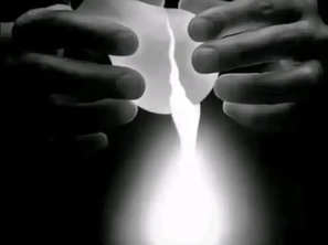 מי רוצה לראות את האור שוב?