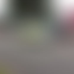 Une voiture couverte de post-it.