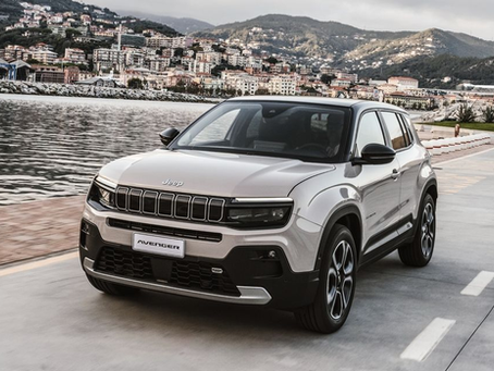 Usato 2024 - JEEP AVENGER ESSENCE MY24 ALTITUDE 1.2 T 100cv