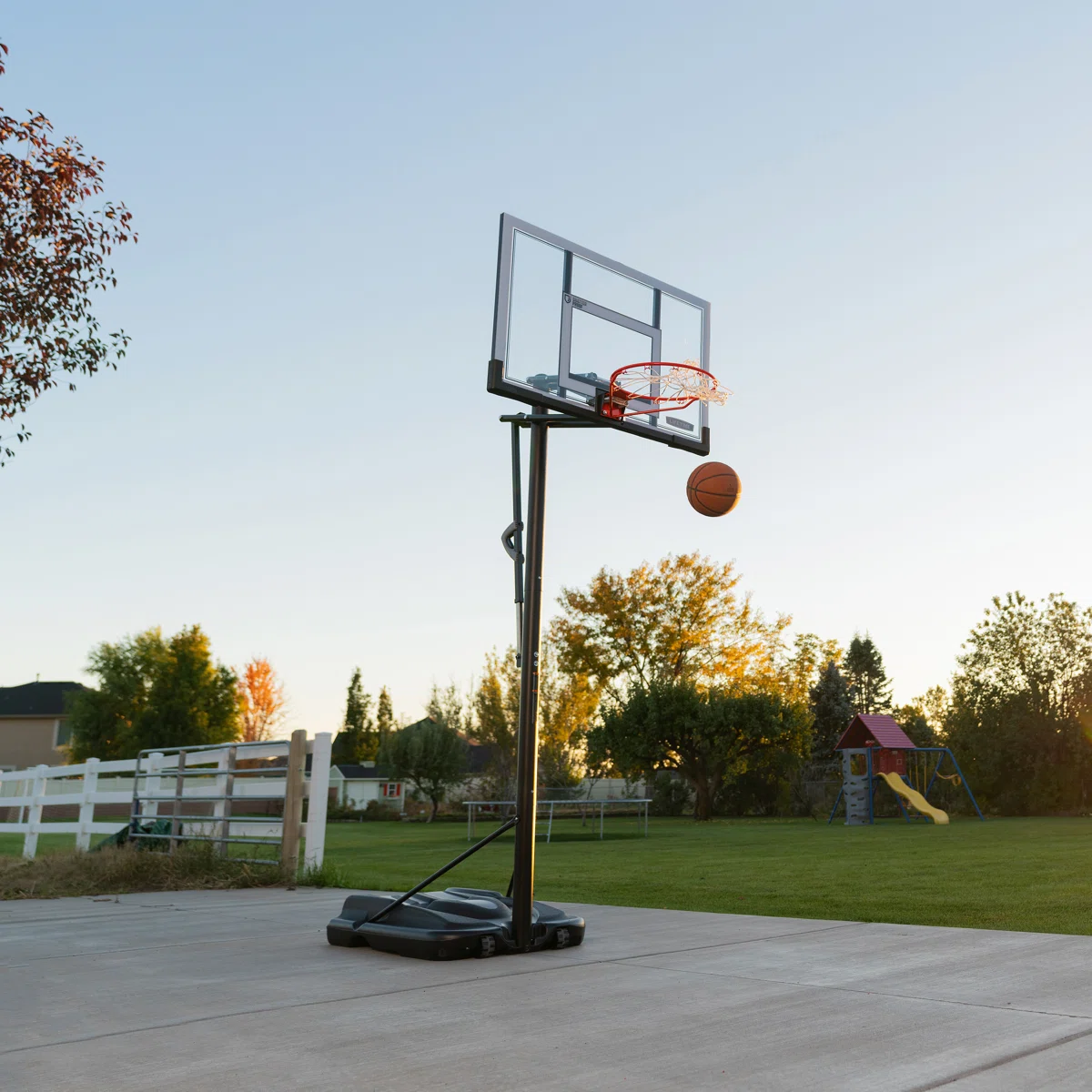 Lifetime 52in adjustable portable basketball system