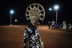 FOTO GRAFFITI - face-masks-Mali Fest West Africa