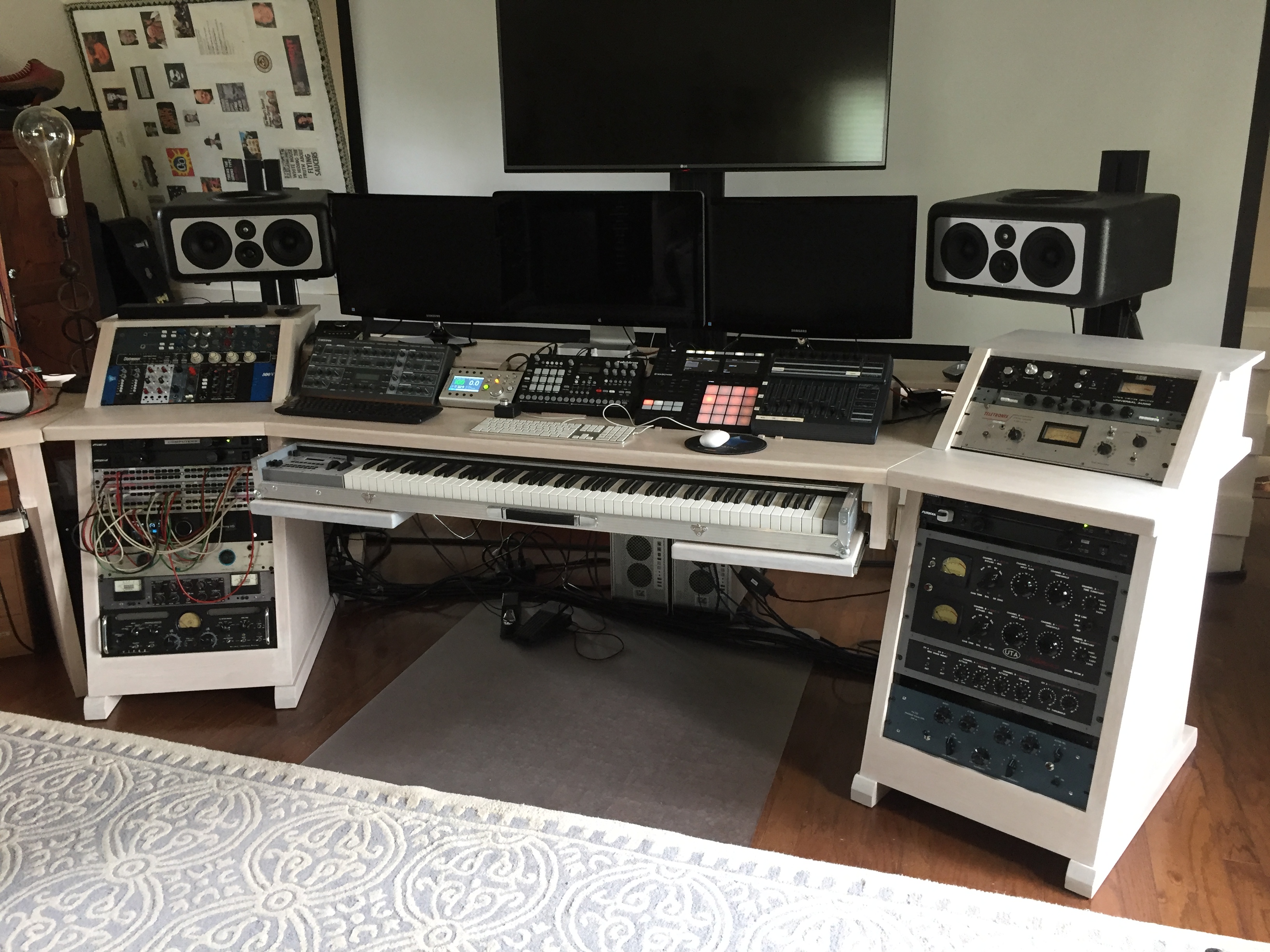 Gallery Dl Audio Works
