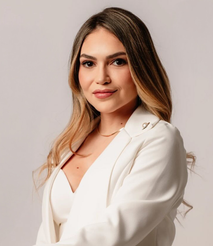 Adriana Aila.jpg