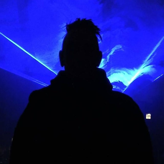 Post university, wondering what to do with the rest of his life, and a little drunk at a UK festival, Jason Telford makes a wager with Richard Bradbury to quit working at a record store and follow through on the dream of providing visuals (aka being a VJ) to London’s hedonistic nightclubs.