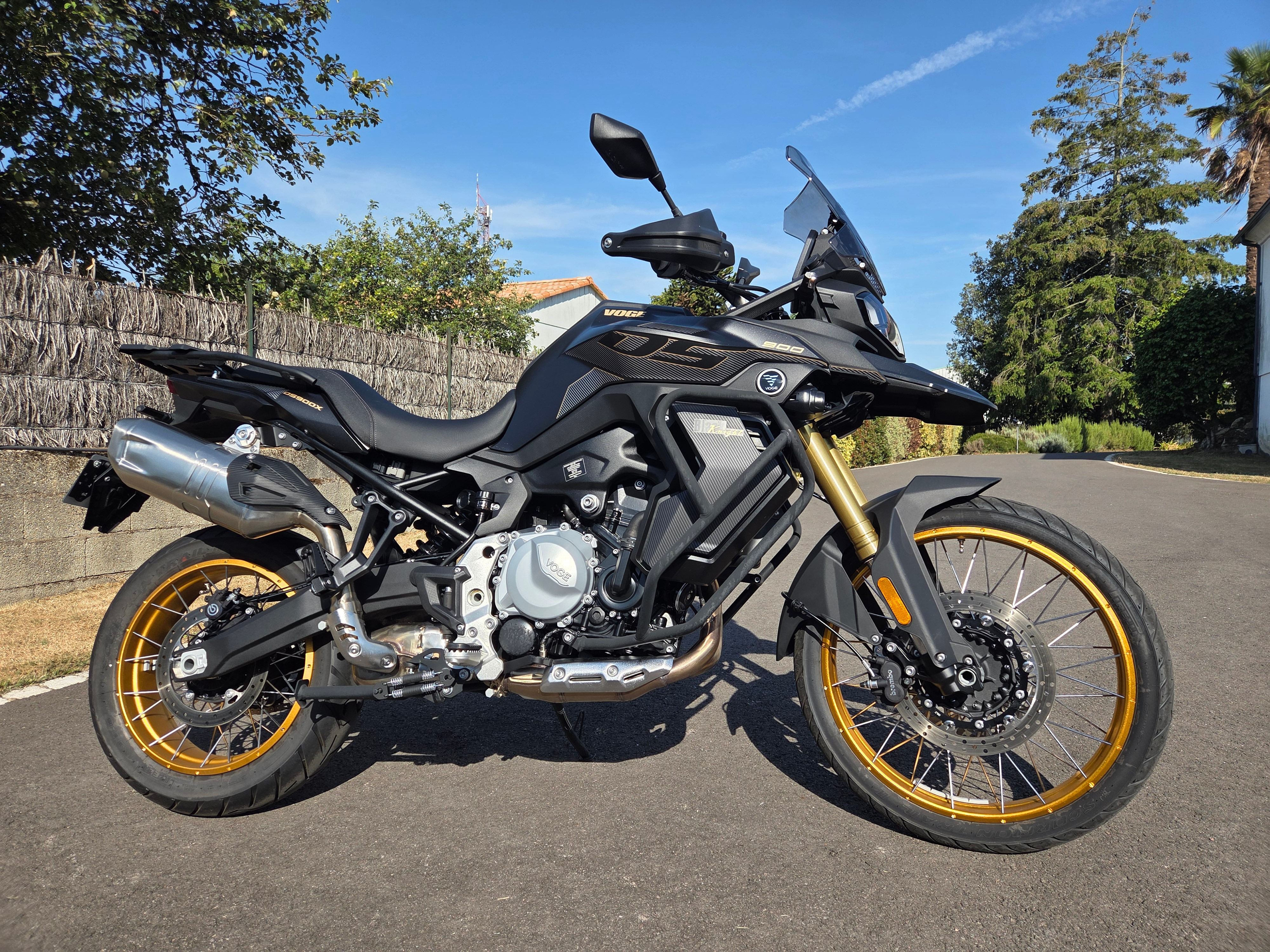 VOGE 900 DSX de démonstration //  400 kms