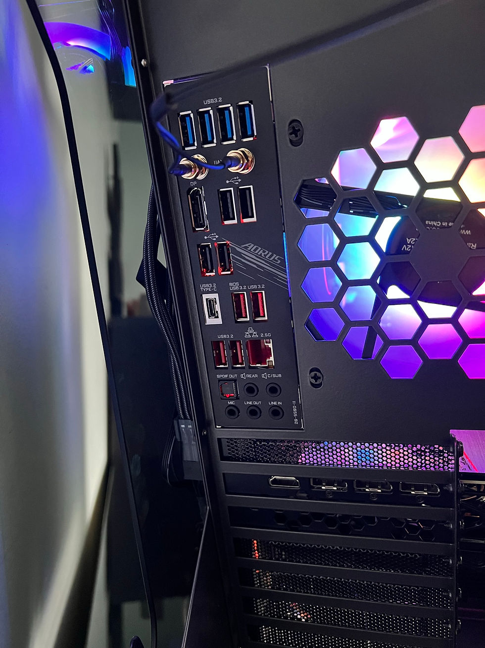 Thumbnail: SHYNTECH K1 Pangolin Custom Gaming Desktop - Intel i9 11900K - GeForce RTX 3090
