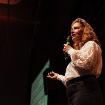 Alma Talks leva Lúcia Helena Galvão a temporada inédita de palestras em Portugal