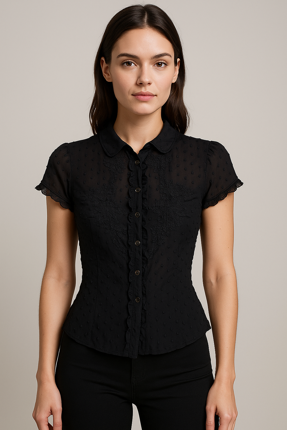 Camisa Preta Manga Curta Detalhes Renda e Babados com Costas em Tule Poá Eleganc