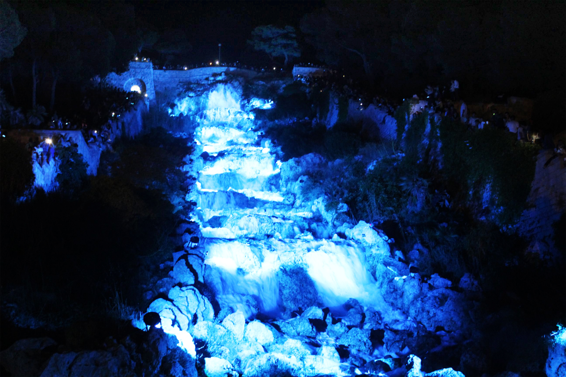Illuminazione cascata - 2017