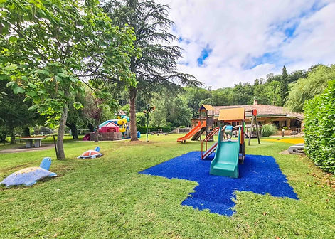 Camping Le Daxia, pleine nature, piscine, ambiance familiale, Saint-Clair-du-Rhône (Isère)