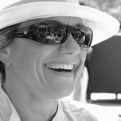 Portrait de Nathalie Dehayes, location de chambres d'hôtes : découvrir son site.