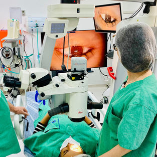 Aulas teoricas e práticas em oftalmopediatria e estrabismo