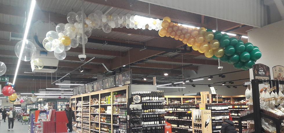 Décoration en Ballons au supermarché de Seyssinet, intermarché, avec Gildas et Sylvia