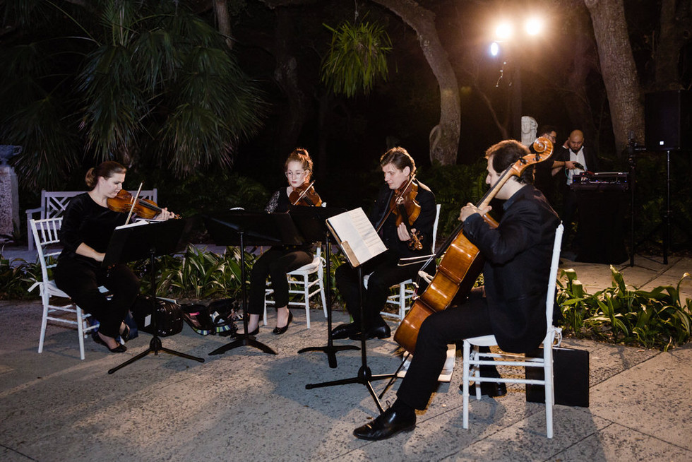 Wedding photography - Vizcaya Museum and Gardens, Miami - Florida