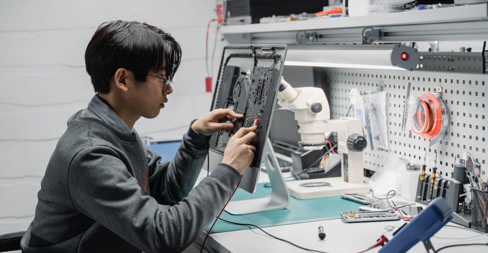 Tools of the Trade: The Craft Behind Beauty Innovation