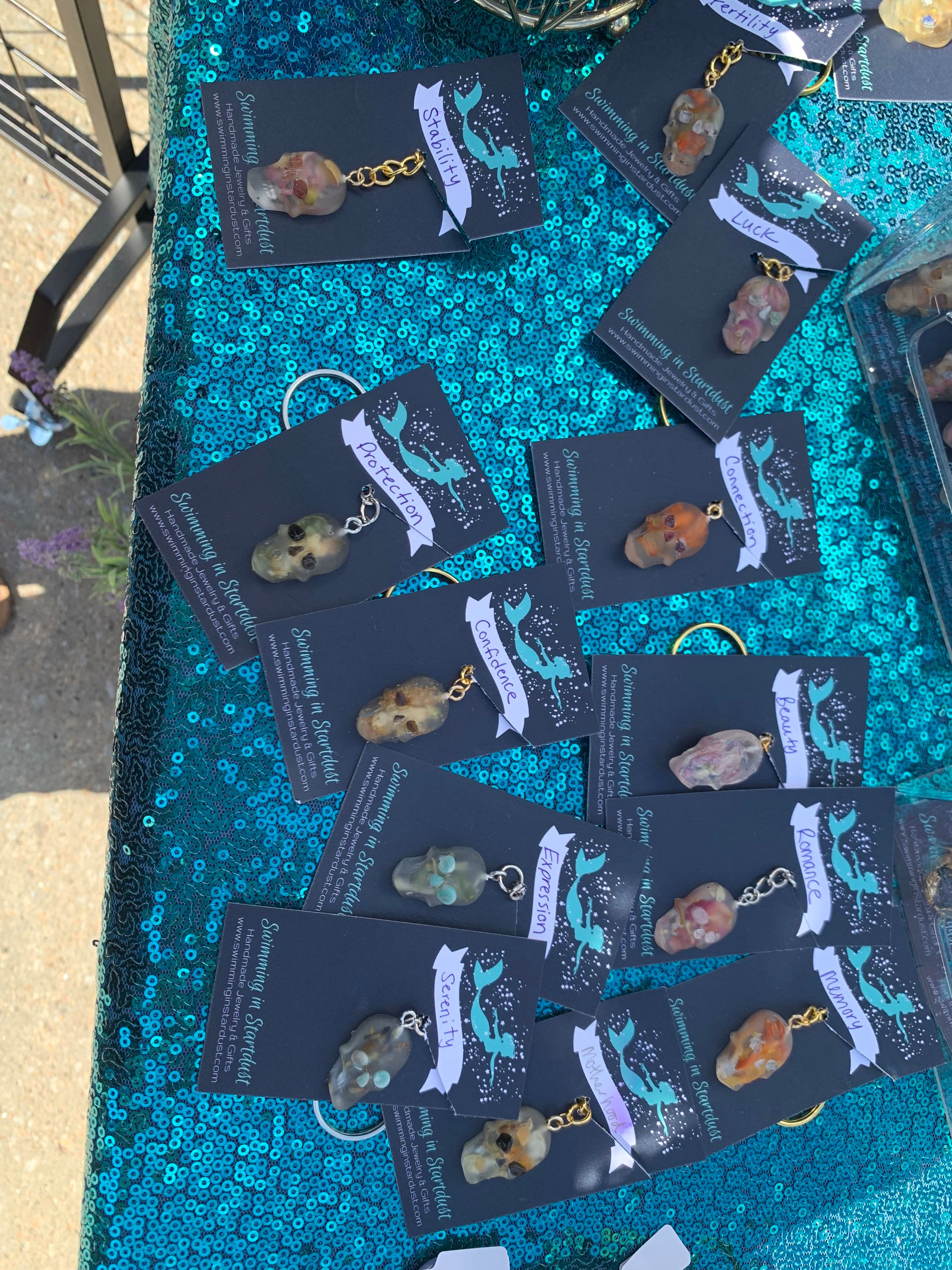 Manifestation Skull Keychain