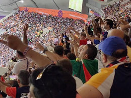 卡塔爾特集:全場玩人浪超級澎湃