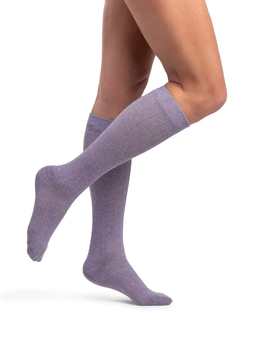 Thumbnail: Sigvaris 252 Linen 20-30 mmHg Knee Highs