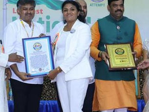 LONGEST INDIAN NATIONAL FLAG (3,600 FT) WITH THOUSANDS OF STUDENTS