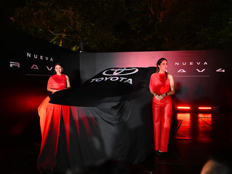 En el marco de su 70 aniversario en Panamá, Ricardo Pérez presenta la nueva Toyota RAV4
