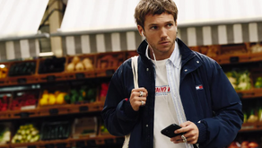  TOMMY HILFIGER TRAE LA CAMPAÑA PRIMAVERA 2026 DE TOMMY JEANS A LONDRES CON UNA NUEVA OLA DE AUTOEXPRESIÓN