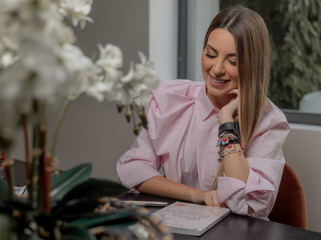 Agy Coelho De Gouveia: Cuando el dolor escribe su propia belleza