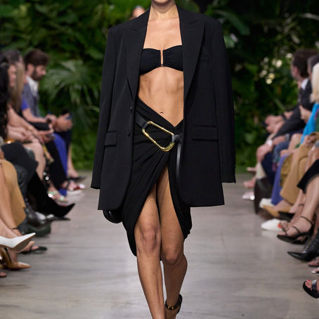 Urban Resort: The Spring/Summer 2023 de Michael Kors Collection Runway Show