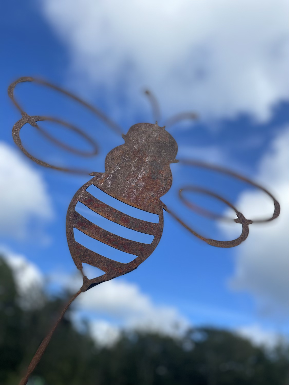 Rusty Metal Rustic Bumble Bee Garden Sculpture Design Gift