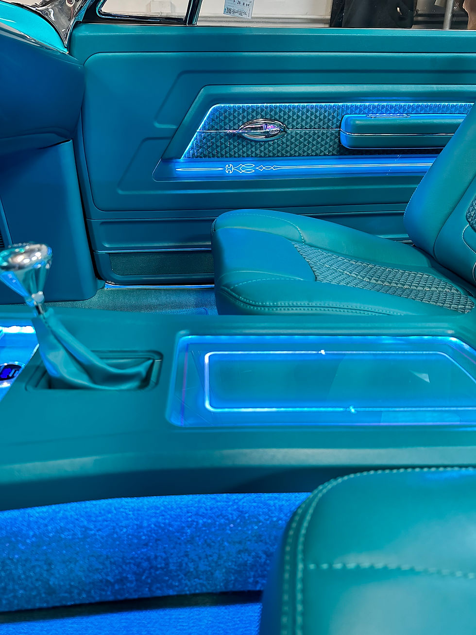 image 4 front interior.jpg