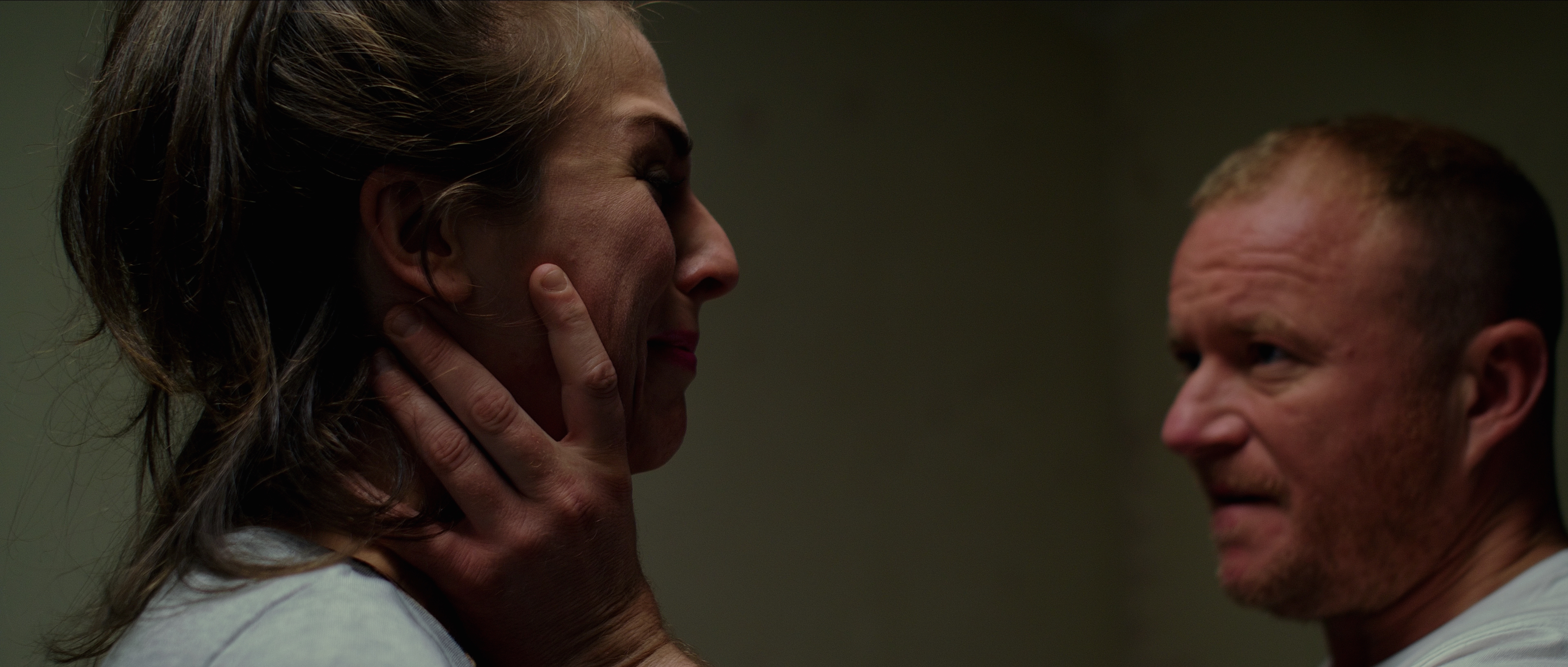 Bare (2016)