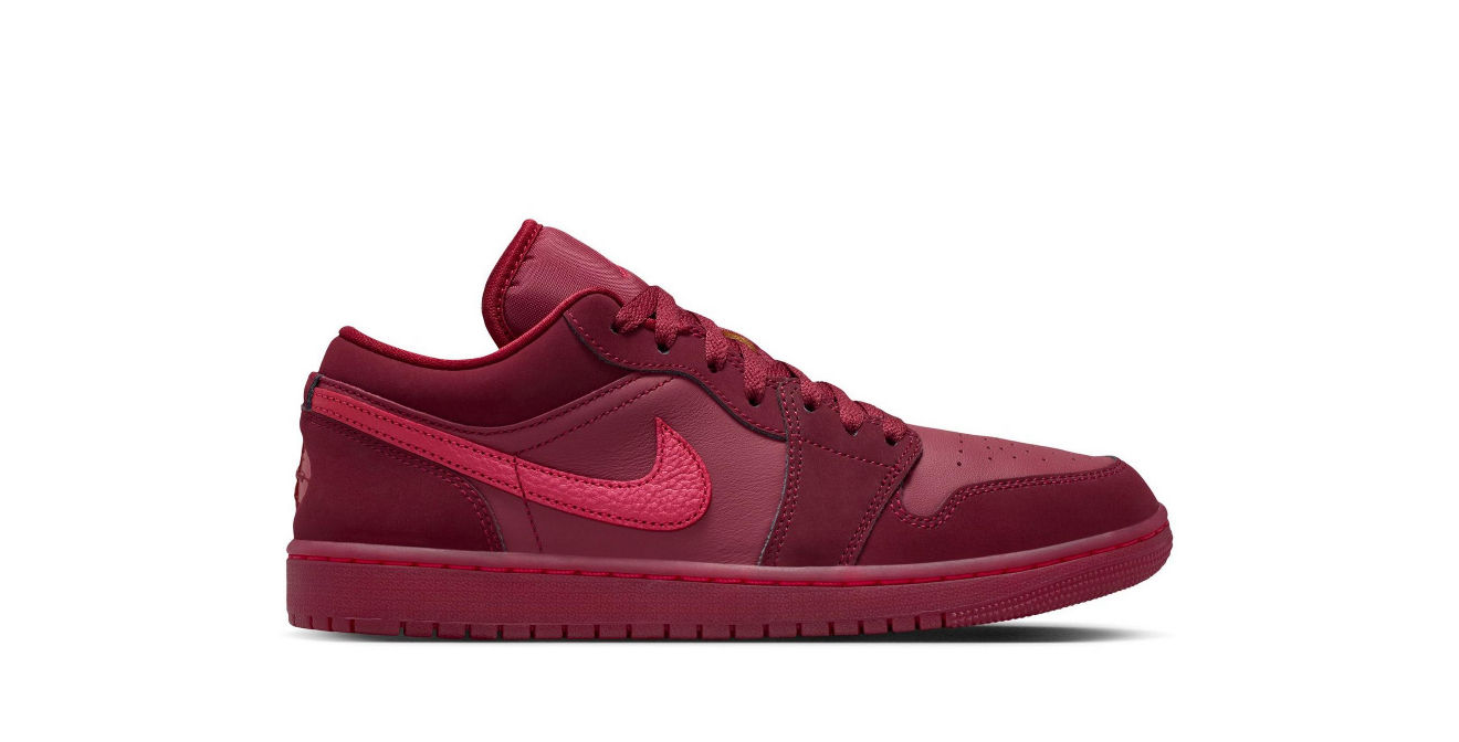 Jordan 1 Low “ Valentines Day” (Women)