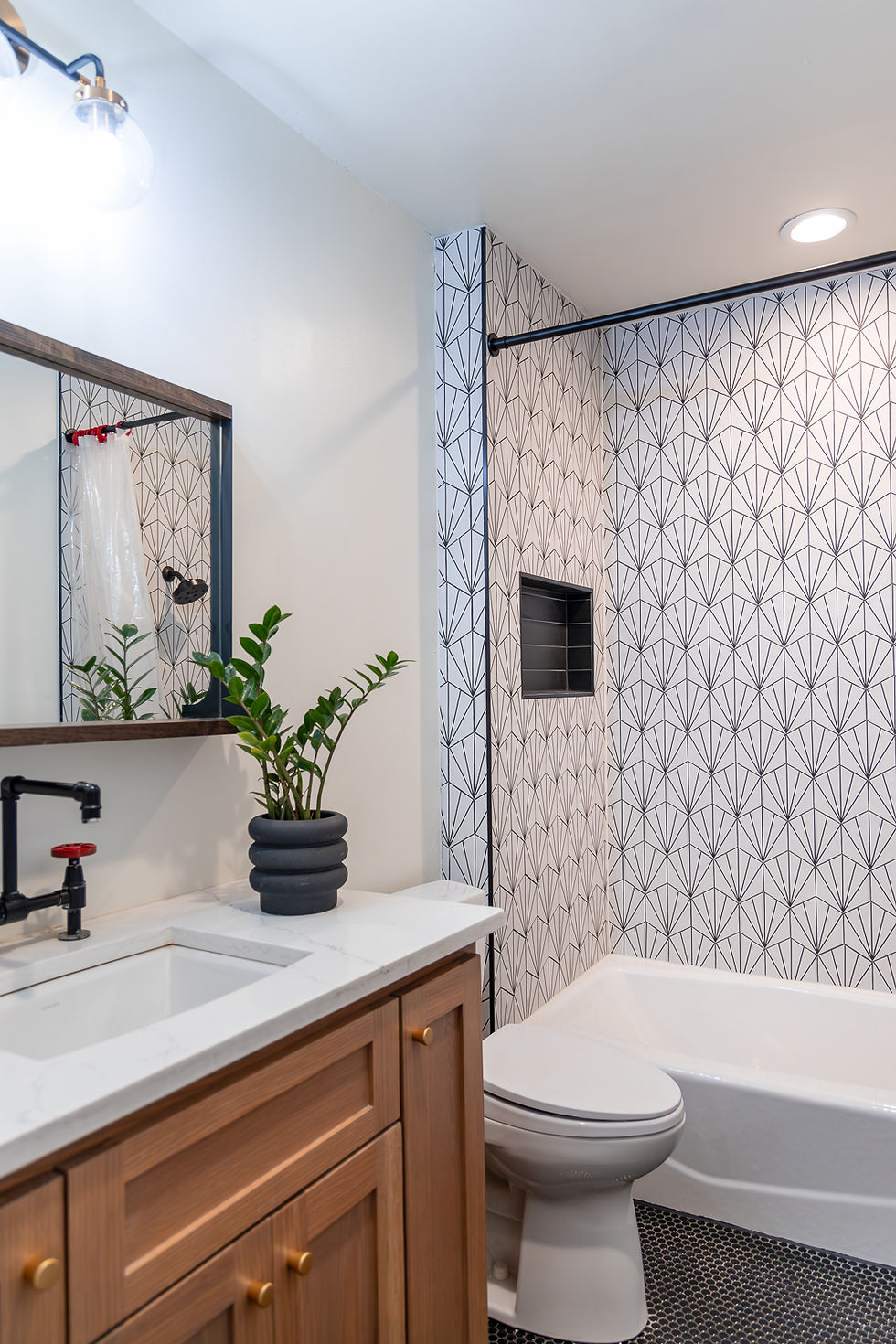 Dallas Texas small home renovation hall bathroom dark grout patterned wall