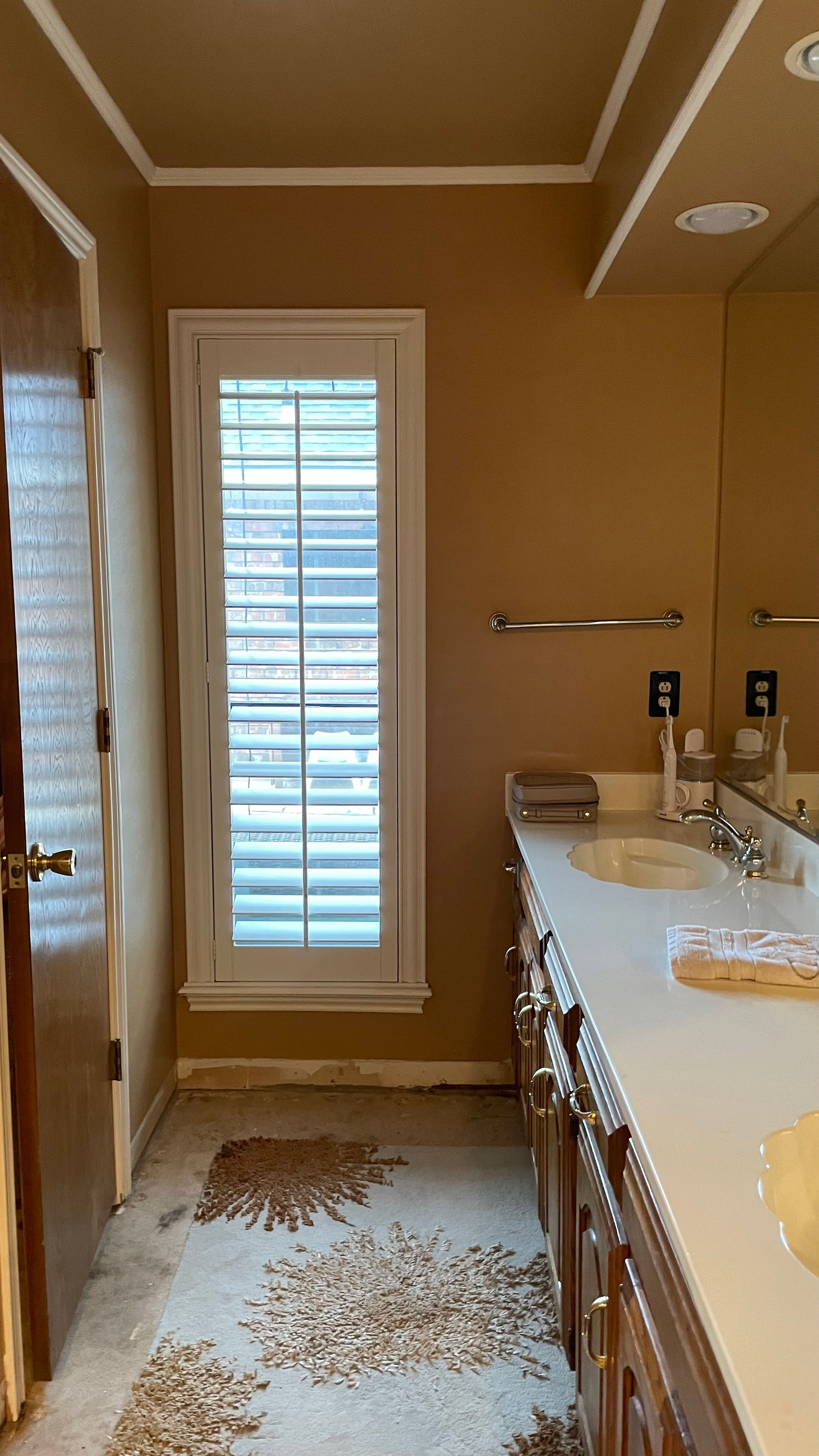 tara lenney design dallas master bath before renovation