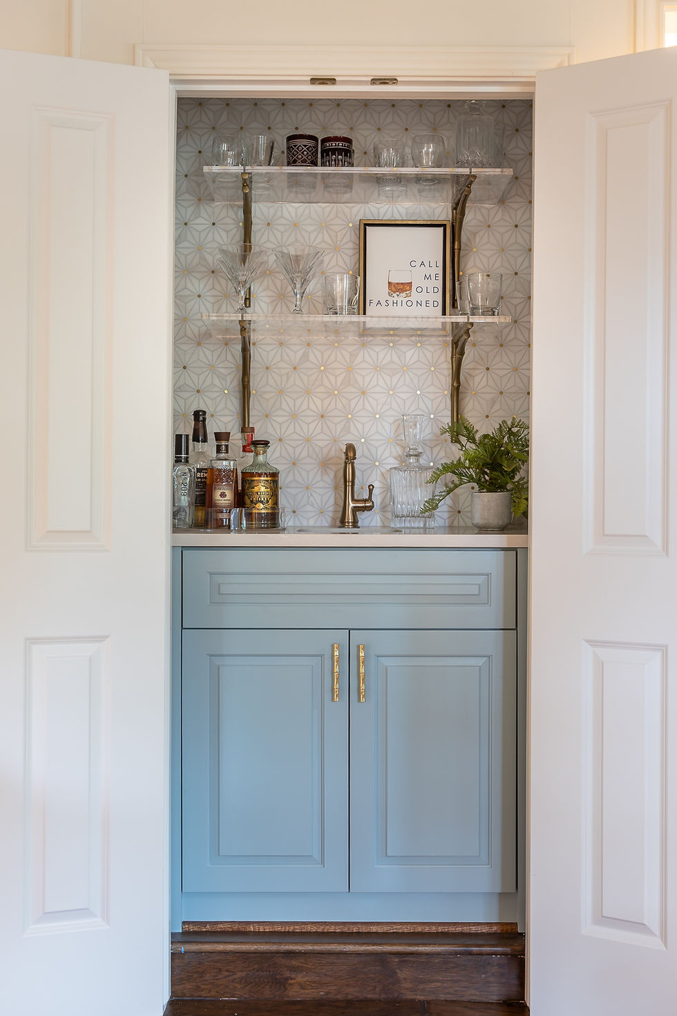 Tara Lenney Design Dallas built in bar