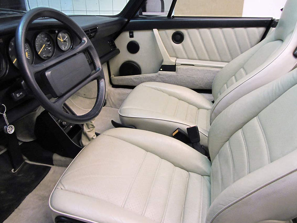 Miniaturbild: Porsche 911 Carrera Cabriolet 1988