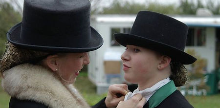 side saddle, sidesaddle, ride side saddle, ride aside, ride sidesaddle, how to ride side saddle, how to fit a side saddle, annual gathering, international side saddle organization, isso, allison crews and the vixens