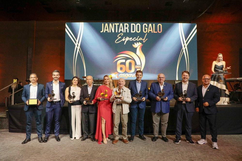 ASGAV homenageia a AVIMIG pelos seus 70 anos.