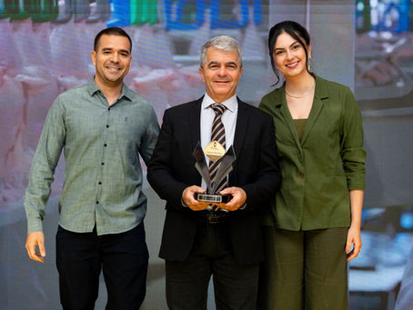 A associada Avimig, Granja Brasília Agroindustrial é premiada como Empresa Destaque no Agronegócio
