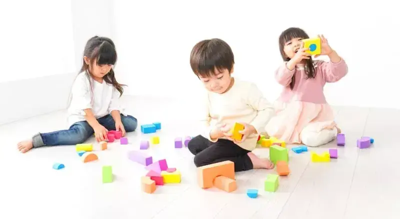 enhancing social skills via playgroups