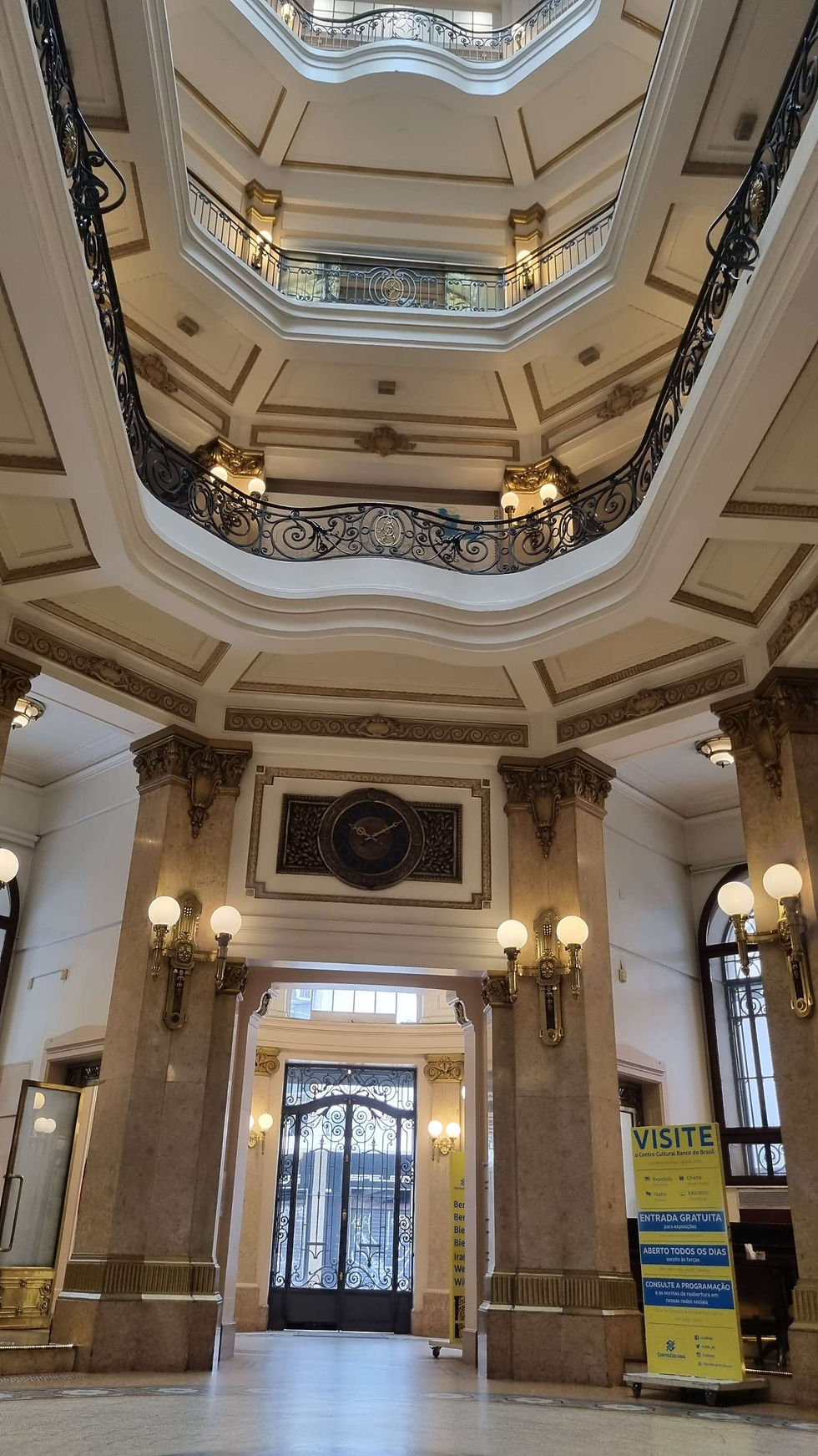 Aula no museu, espaço multiplataforma