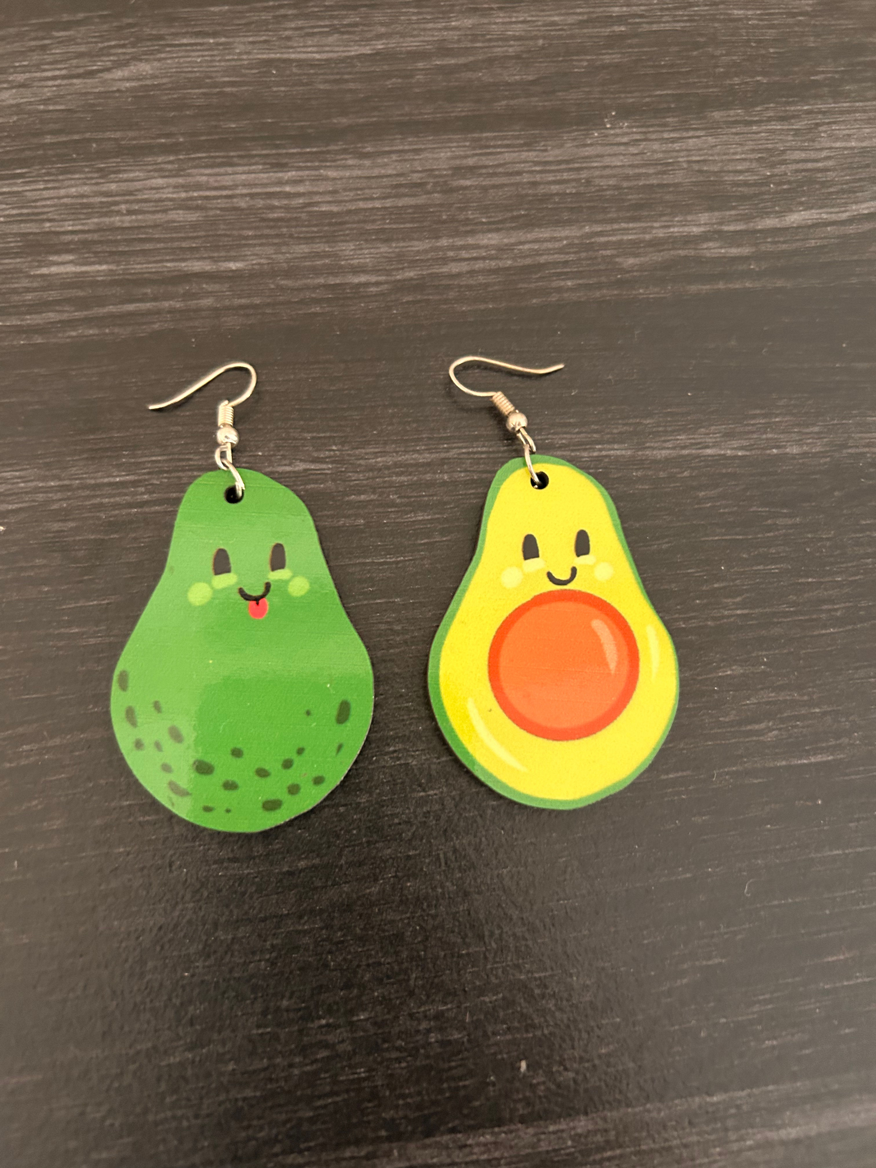 Avocado earrings! 