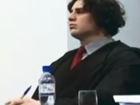 Disfarçando ignorância com comédia