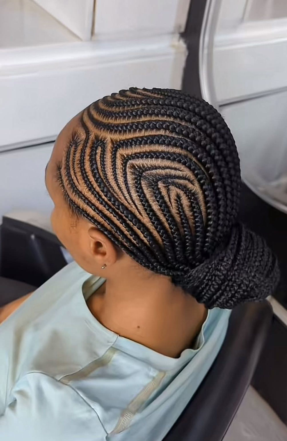 Thumbnail: Braids