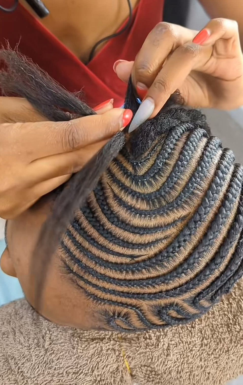 Thumbnail: Braids