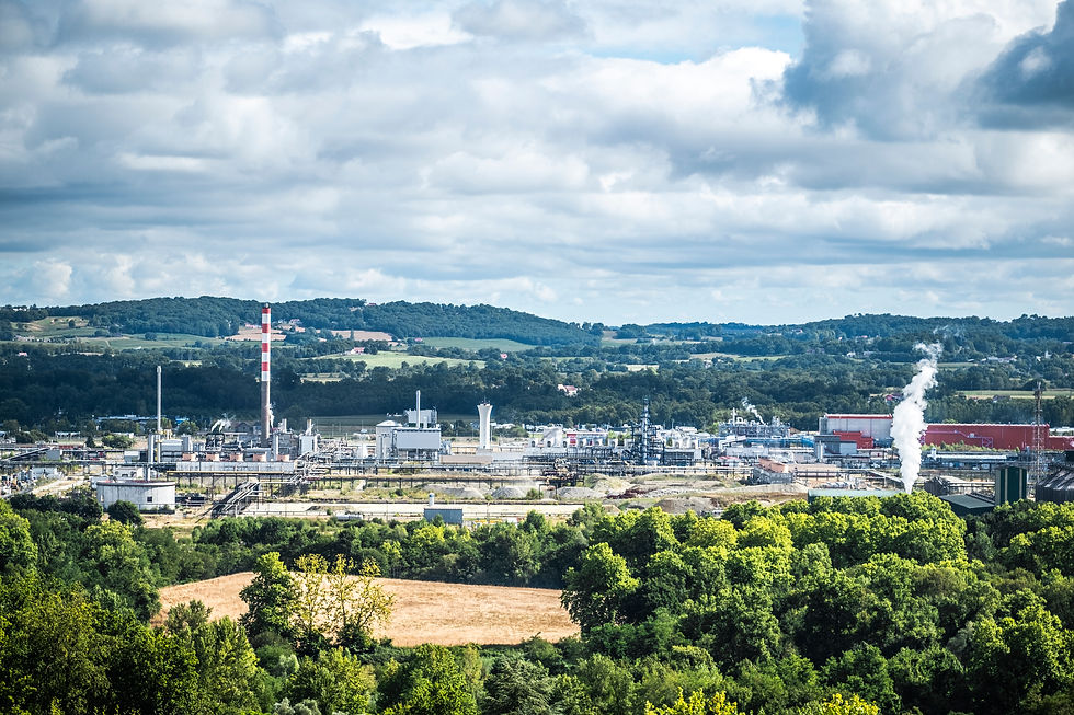 Biocarburants, recyclage de textile et de batteries... Le bassin industriel de Lacq revivifié par la transition écologique